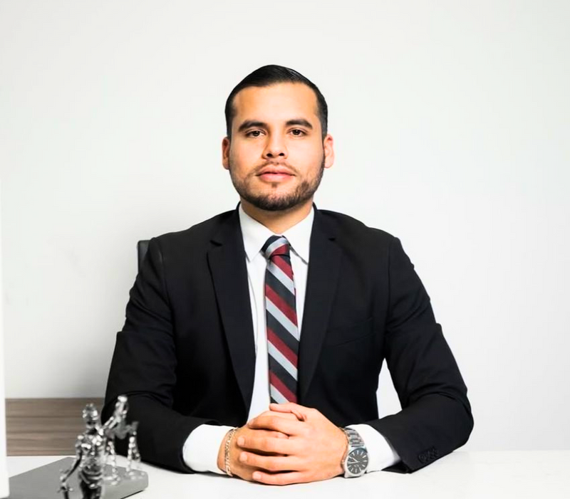 Lic. Victor Mondaca Osornio