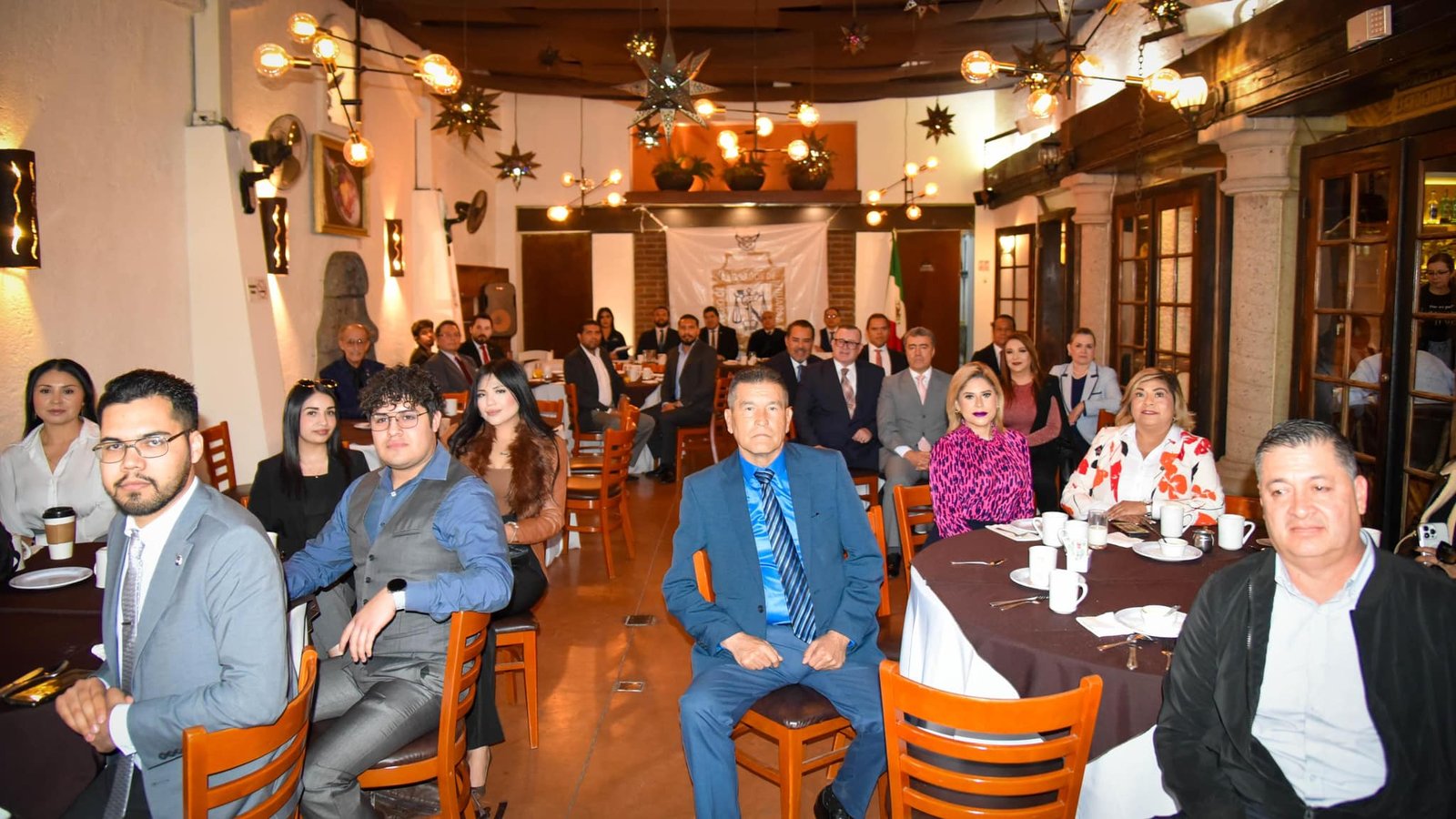 Sesión ordinaria del Colegio de Abogados de Tijuana